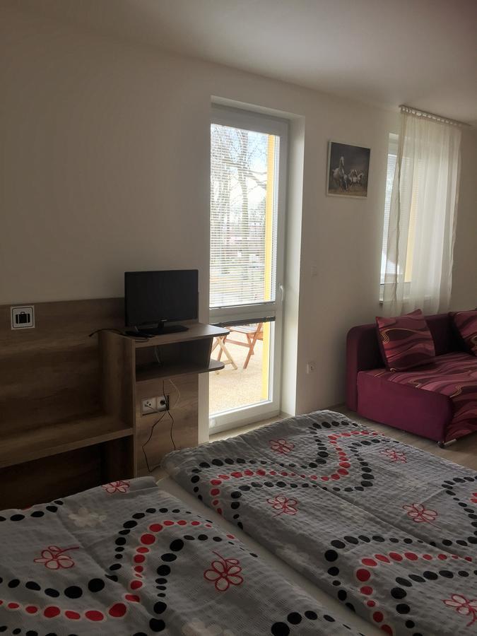 Promenad Apartmany Veľký Meder Exterior foto